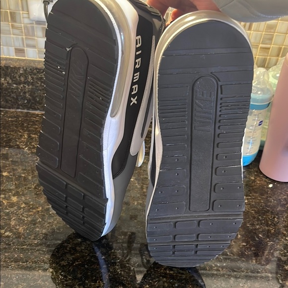 Nike Men's White and Grey Air Max, size 13 - Picture 6 of 9